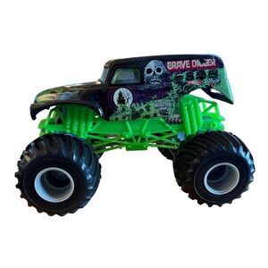 Monster Jam Grave Digger Hot Wheels Truck 1:24 Scale Die Cast Metal Top